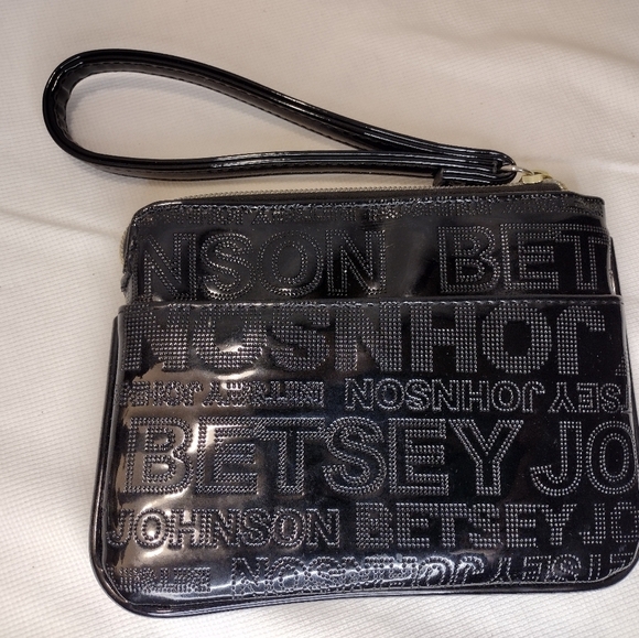 Betsey Johnson Black Etched Wristlet - Picture 3 of 7